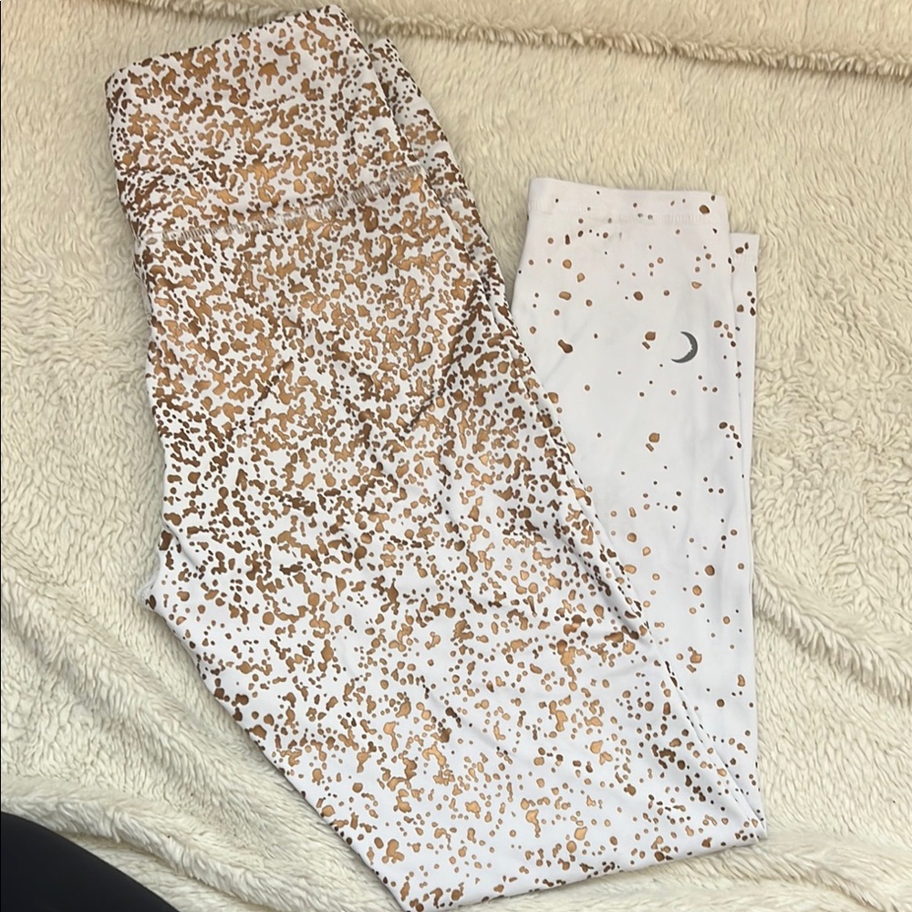 ZYIA White and Gold Speckled Leggings